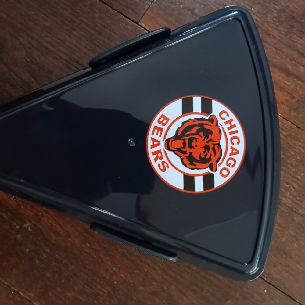 NWT Chicago Bears NFL Pizza Saver with Snap closure